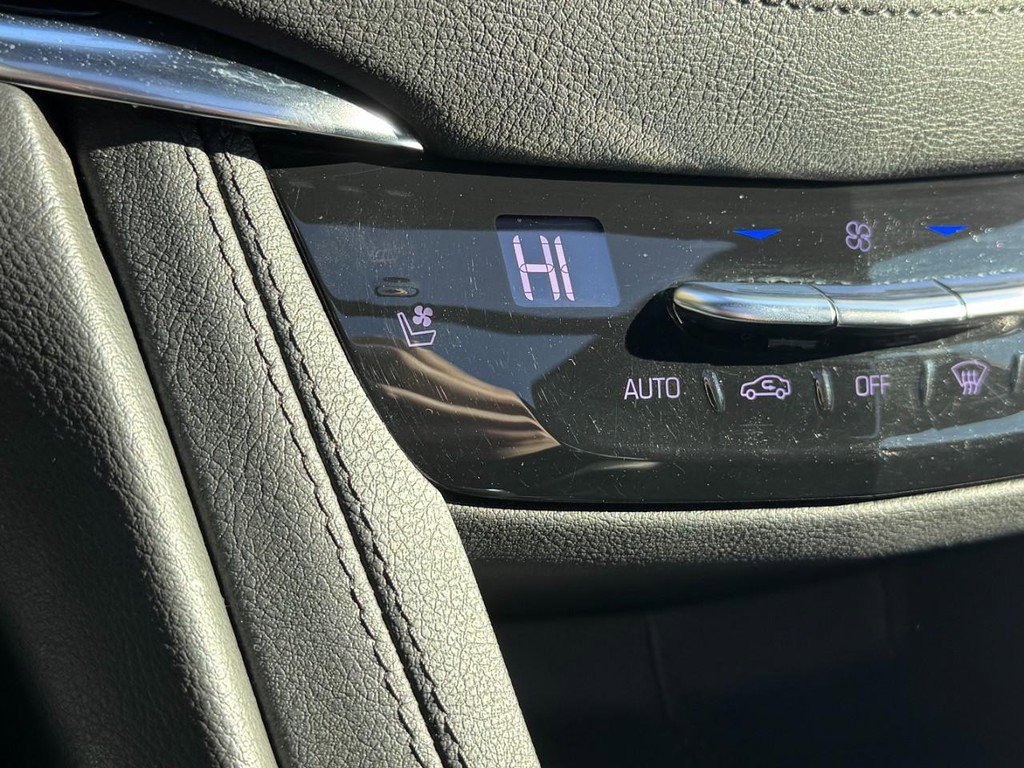 Used 2021 Cadillac XT5 Premium Luxury w/ LPO, Floor Liner Package FWD image 22