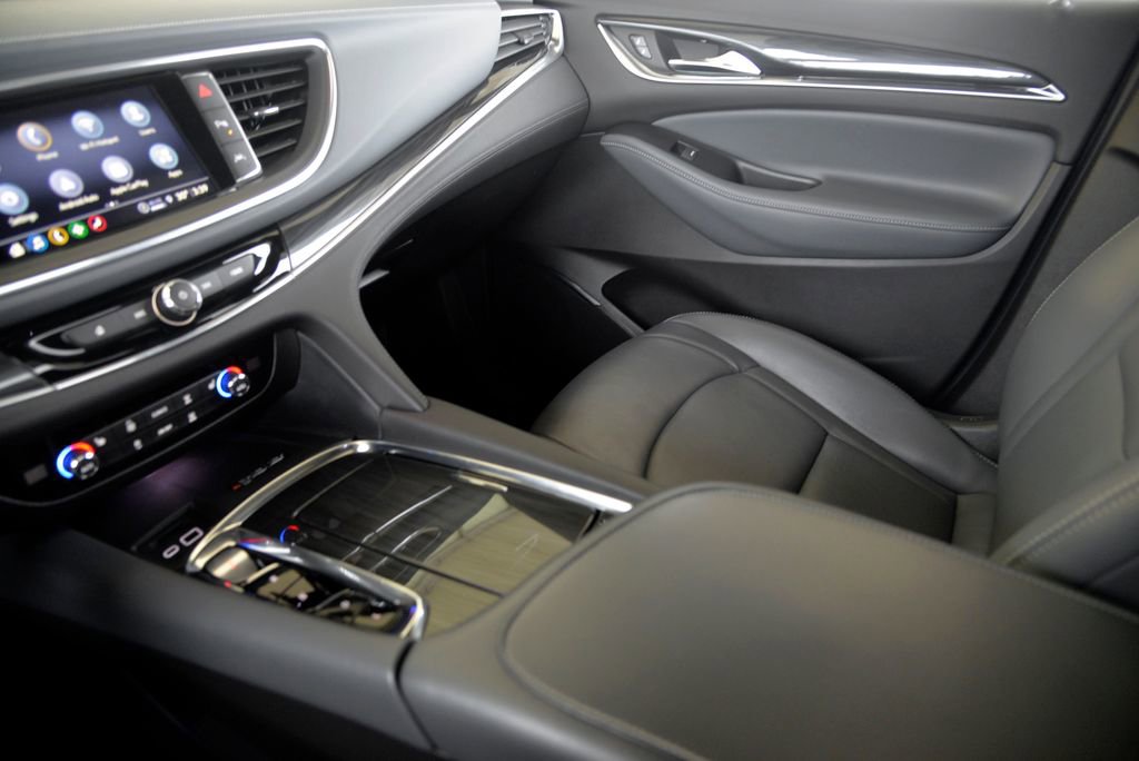 Used 2024 Buick Enclave Essence w/ Experience Buick Package image 26