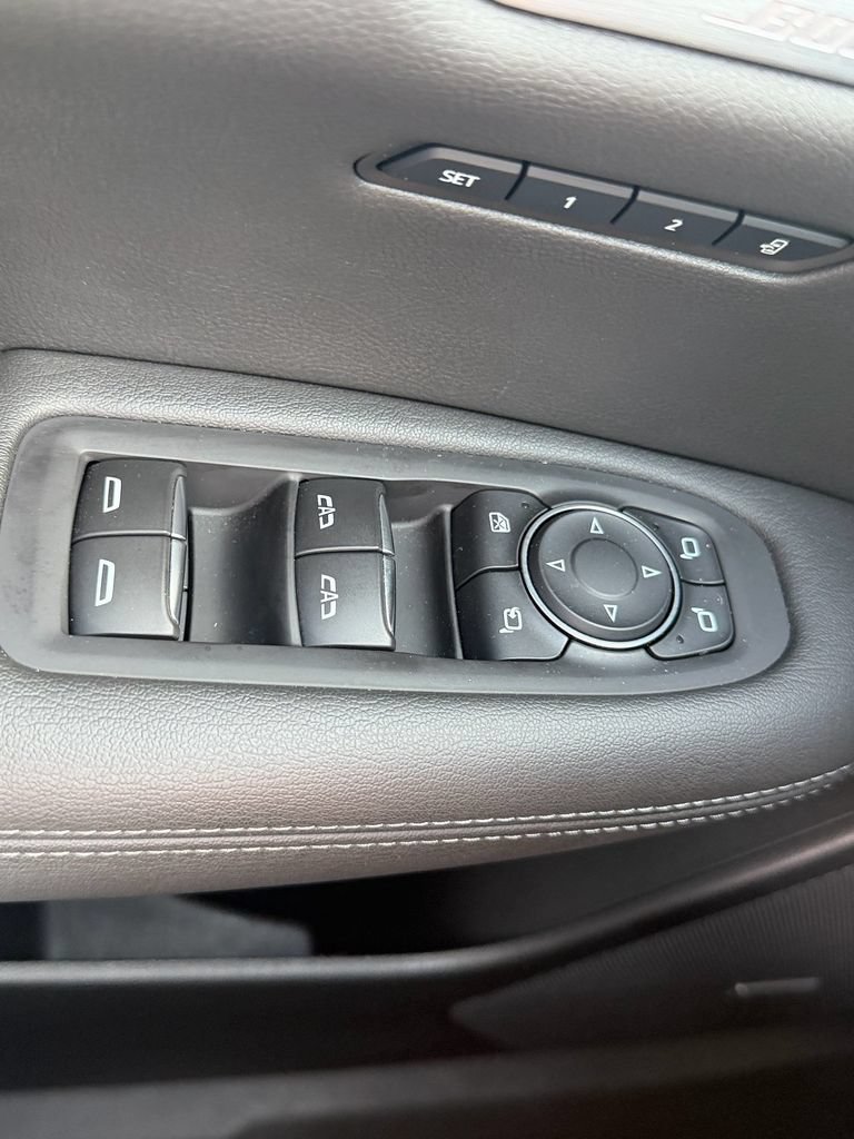 Used 2024 Cadillac XT6 Premium Luxury AWD/4WD image 36