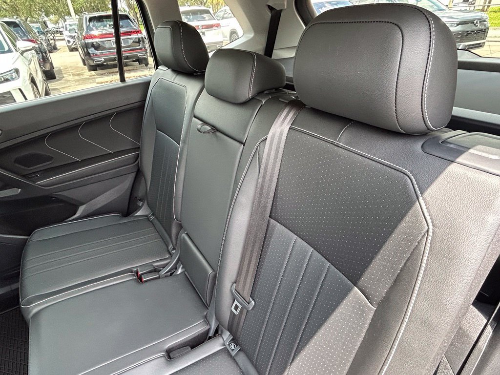 Certified 2023 Volkswagen Tiguan SE w/ Panoramic Sunroof Package FWD image 51