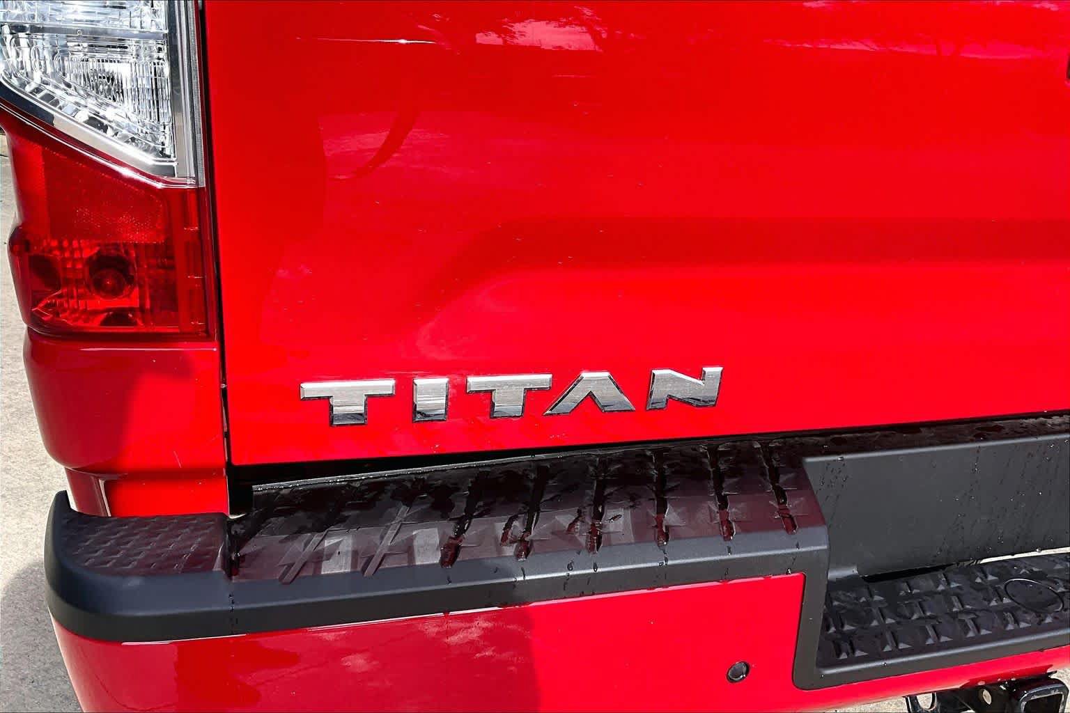 Certified 2024 Nissan Titan SV w/ Accessory Utility Package AWD/4WD image 29