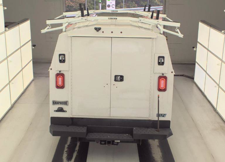 Used 2022 Chevrolet Express 3500 w/ Power Convenience Package RWD image 4