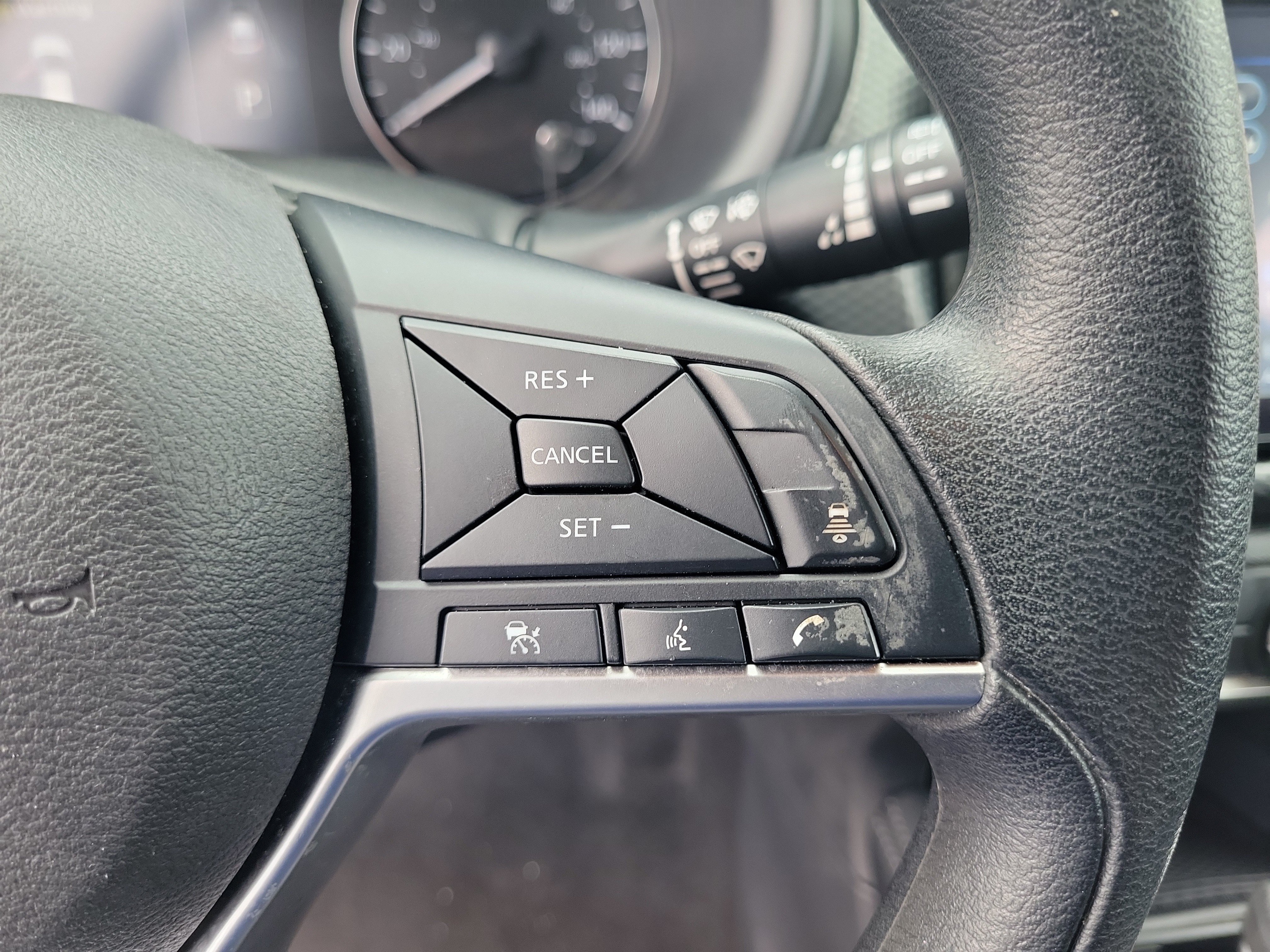 Certified 2023 Nissan Kicks SV FWD image 18