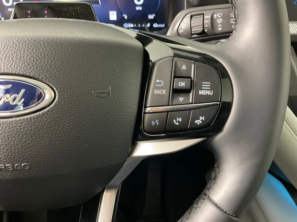 New 2026 Ford Explorer Platinum w/ LUX Leather Package AWD/4WD image 26