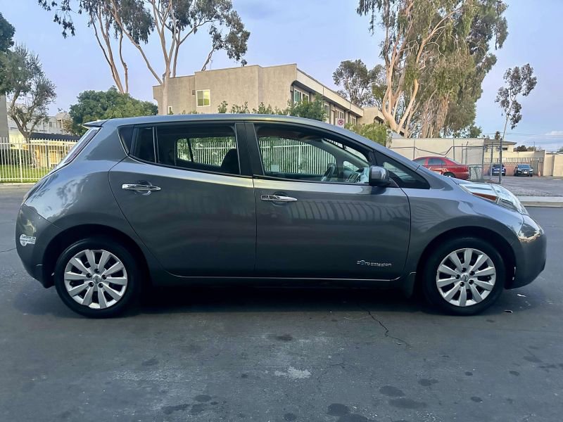 Used 2016 Nissan Leaf S w/ Charger Package image 5