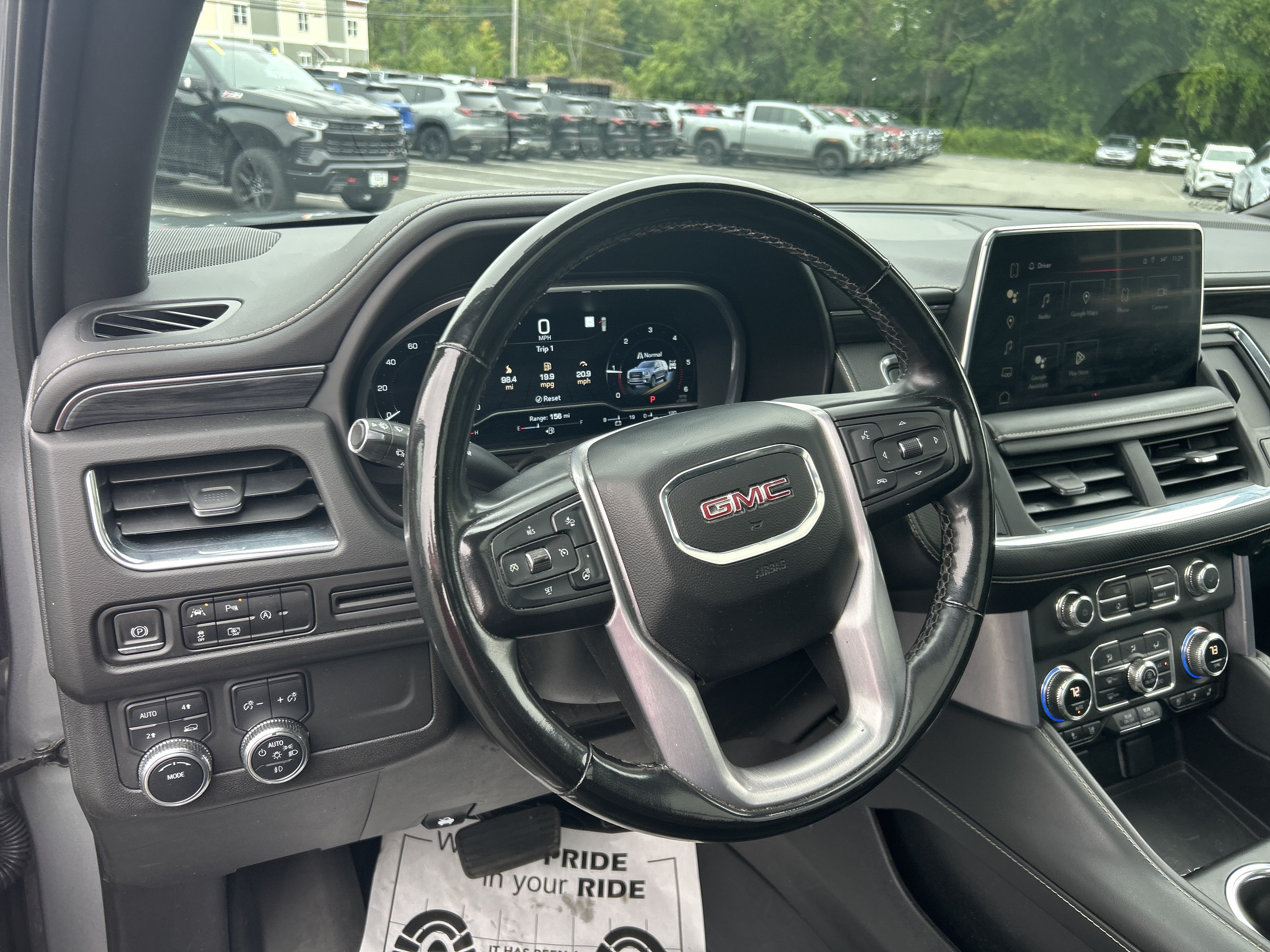 Certified 2023 GMC Yukon XL SLT w/ SLT Premium Package AWD/4WD image 26