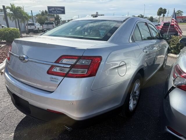 Used 2017 Ford Taurus SEL FWD image 5
