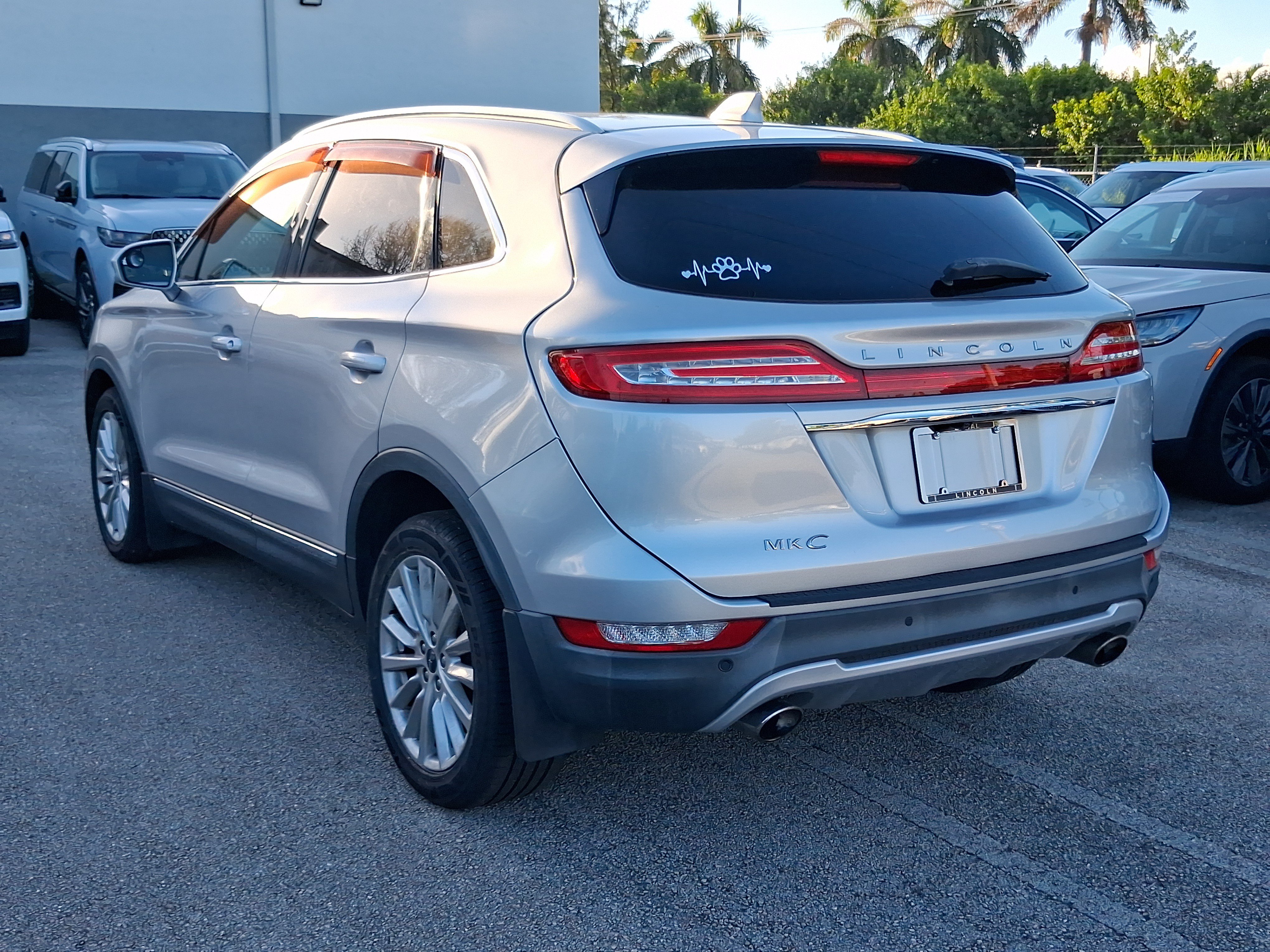 Used 2019 Lincoln MKC Premiere FWD image 3