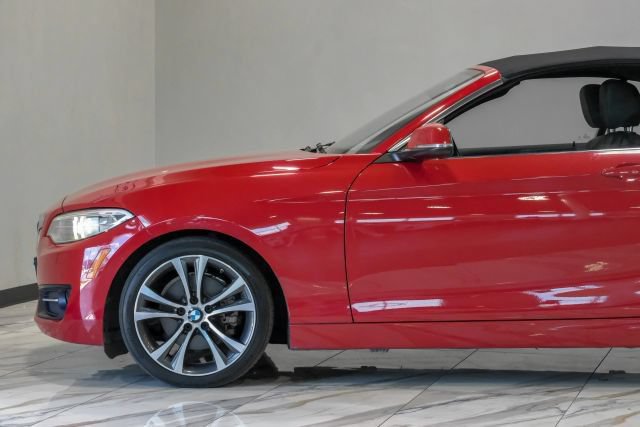 Used 2017 BMW 230i xDrive Convertible AWD/4WD image 23