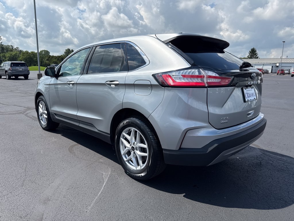 Used 2024 Ford Edge SEL w/ Convenience Package AWD/4WD image 2