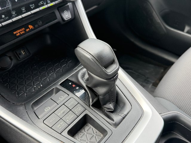 Certified 2019 Toyota RAV4 LE AWD/4WD image 25