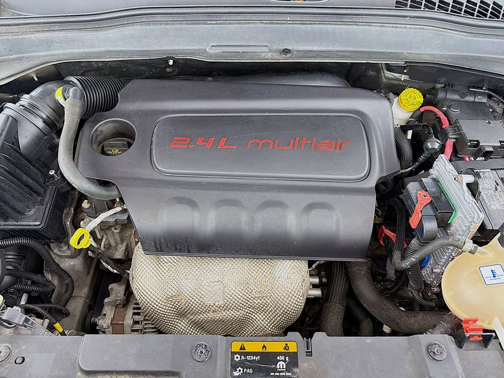 Used 2018 Jeep Renegade Altitude AWD/4WD image 15