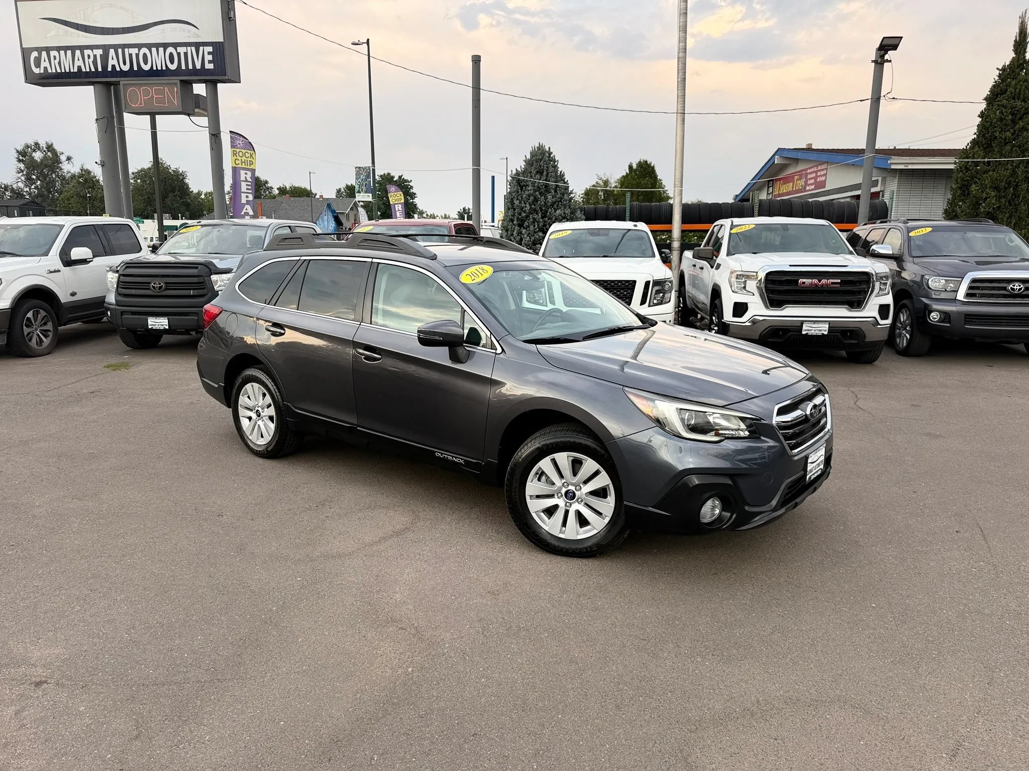 Used 2018 Subaru Outback 2.5i Premium AWD/4WD image 2