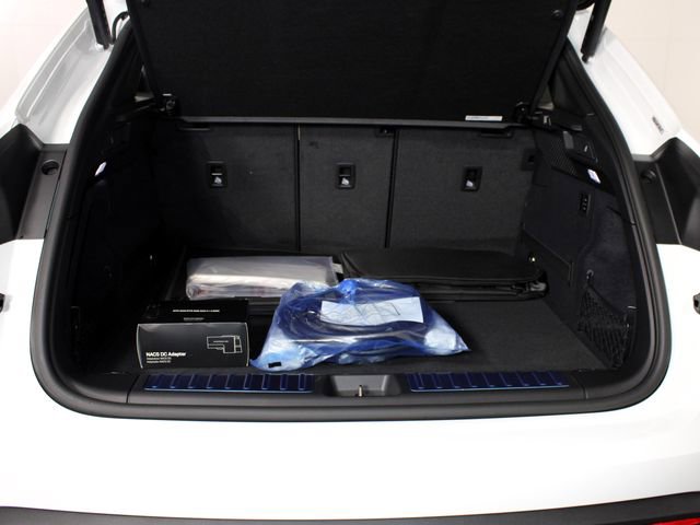 New 2026 Porsche Macan 4 Electric AWD/4WD image 25