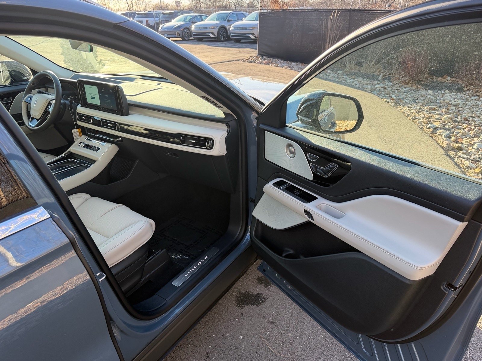 New 2026 Lincoln Aviator Reserve AWD/4WD image 11