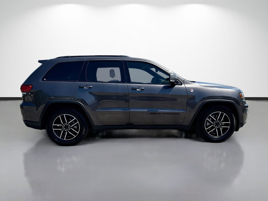 Used 2021 Jeep Grand Cherokee Trailhawk AWD/4WD image 2