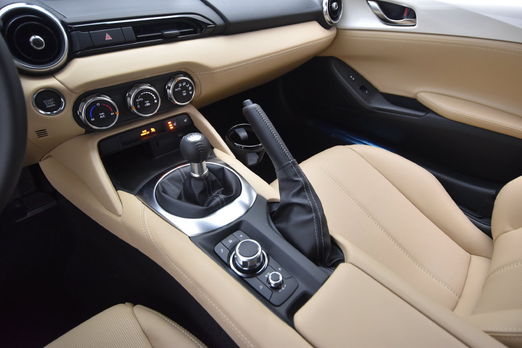 Used 2025 MAZDA MX-5 Miata Grand Touring w/ Appearance Package RWD image 33