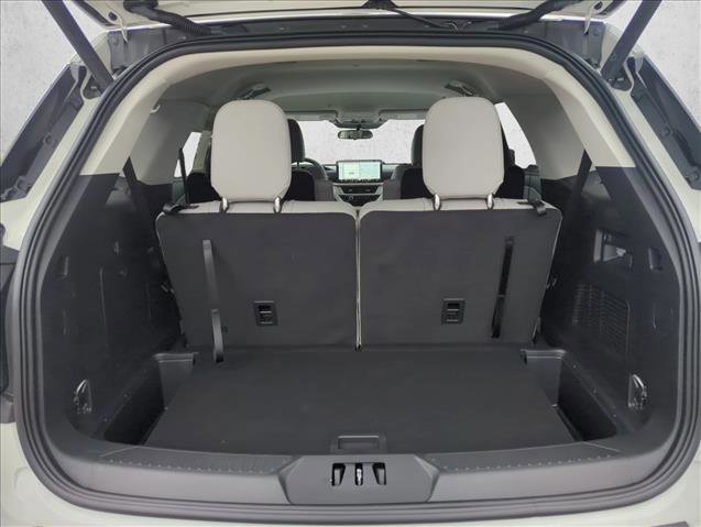 New 2025 Ford Explorer Active w/ Active Comfort Package image 8