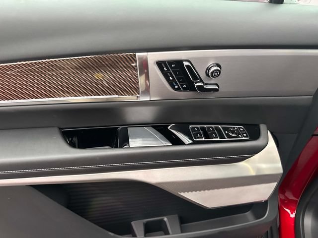 New 2026 Cadillac Vistiq Luxury w/ LPO, Floor Liner Package AWD/4WD image 18