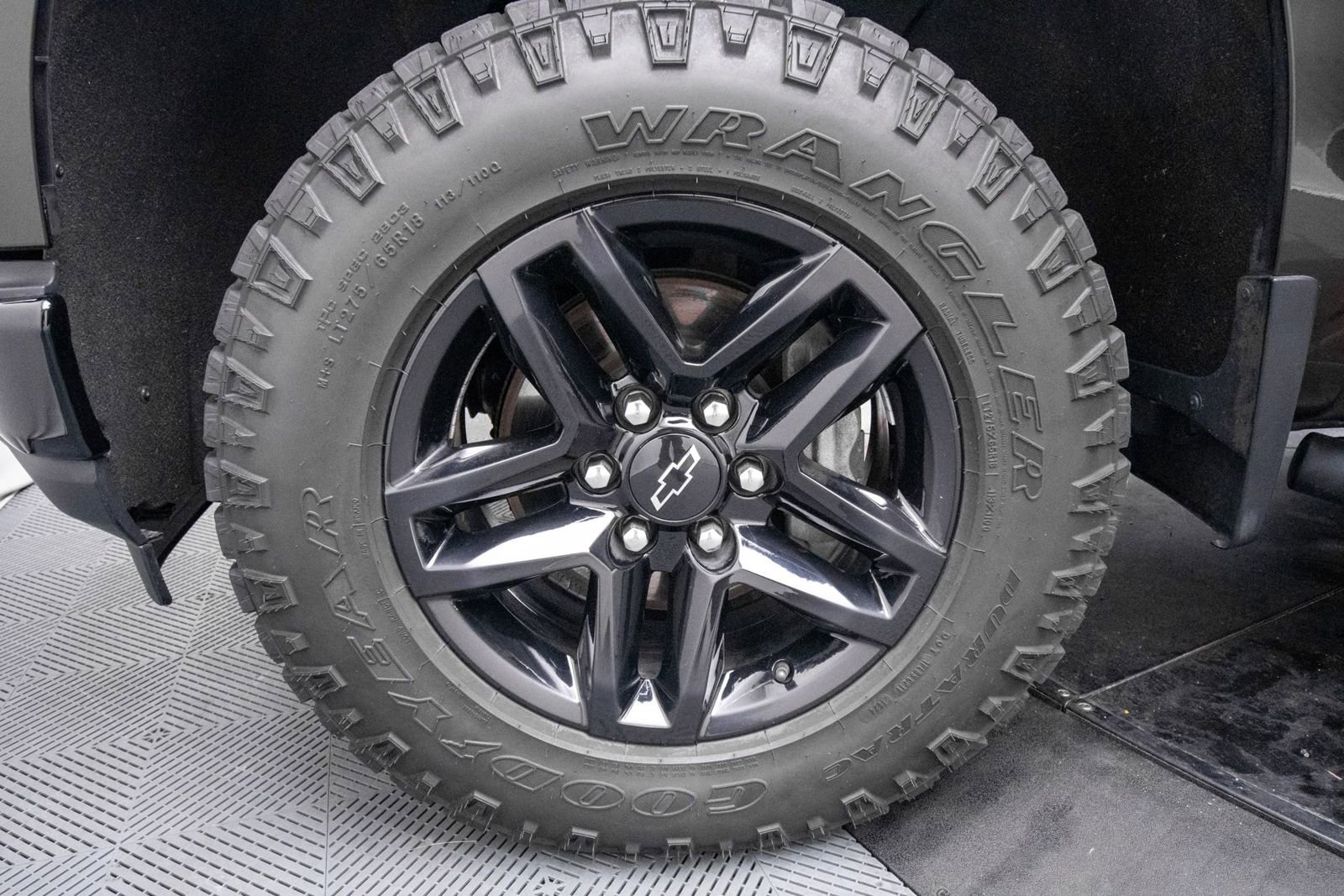 Used 2020 Chevrolet Silverado 1500 LT Trail Boss image 26