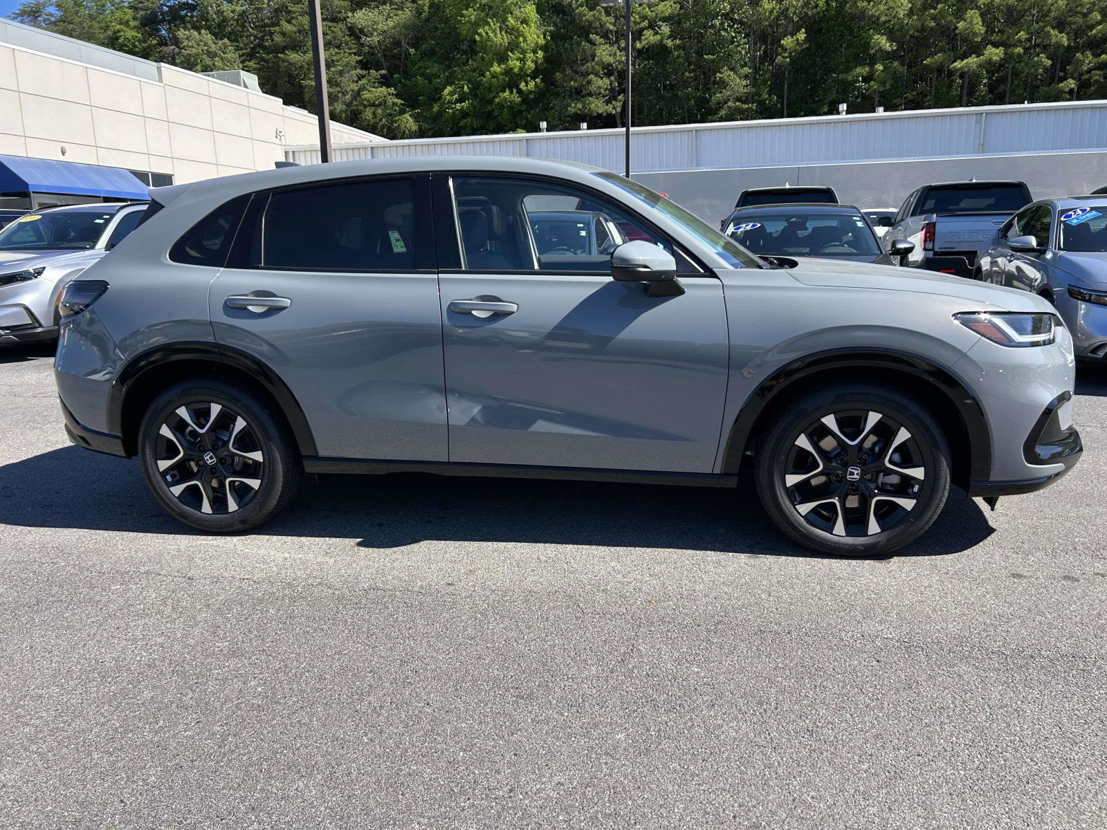 New 2027 Honda HR-V EX-L image 2