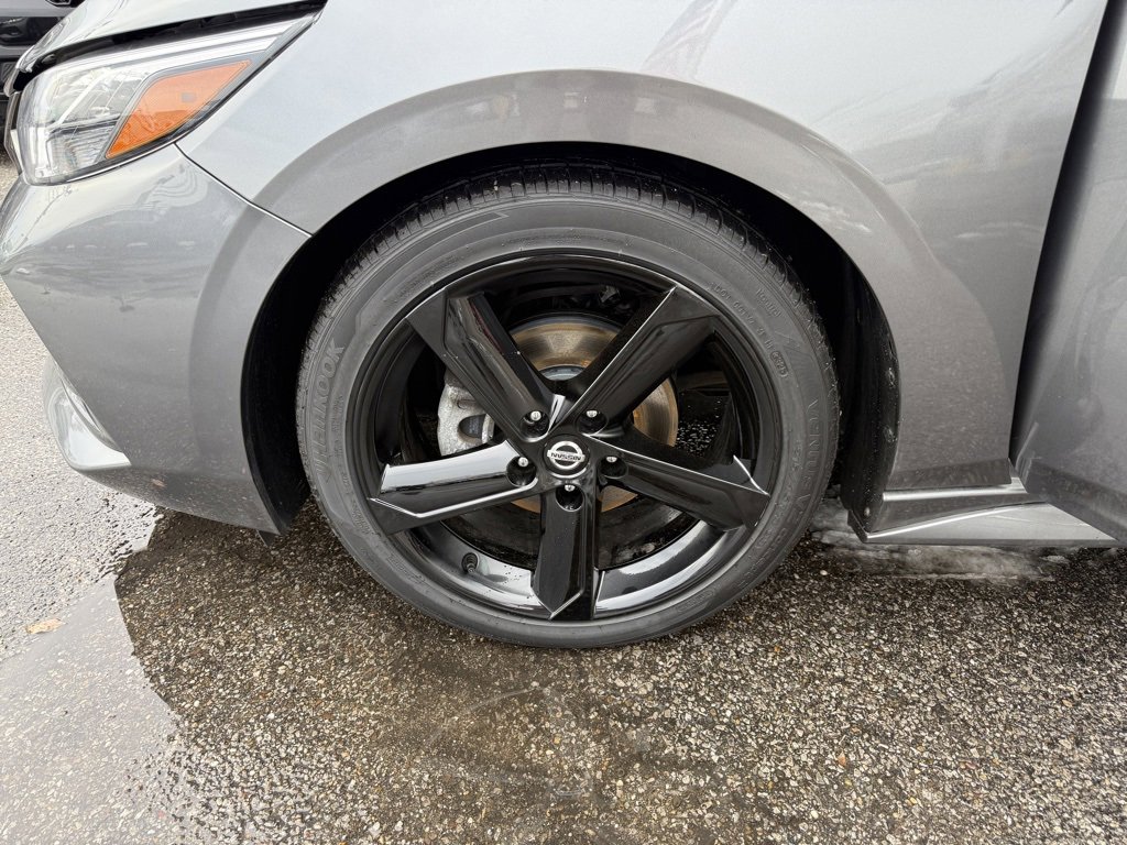 Used 2023 Nissan Sentra SR w/ Midnight Edition Package image 30