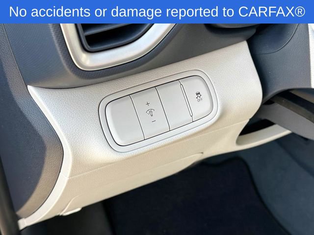 Used 2023 Hyundai Venue Limited image 18