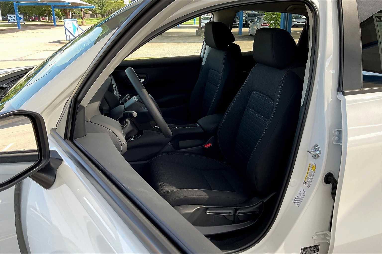 New 2026 Honda HR-V LX image 9