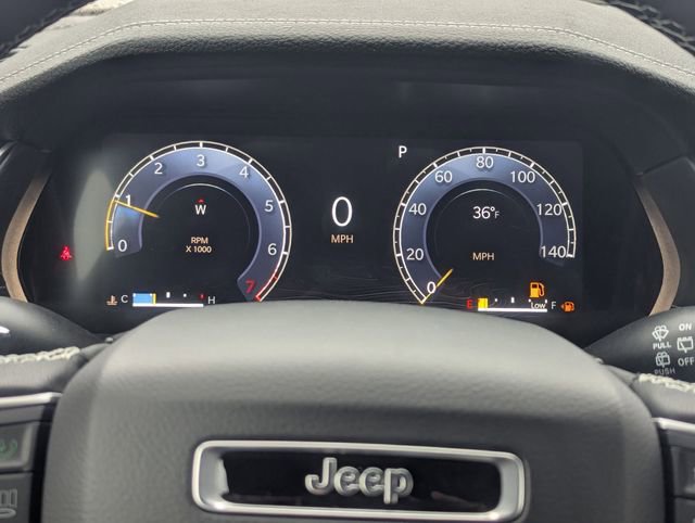 New 2025 Jeep Grand Cherokee Limited image 13