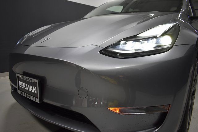 Used 2025 Tesla Model Y Long Range image 11