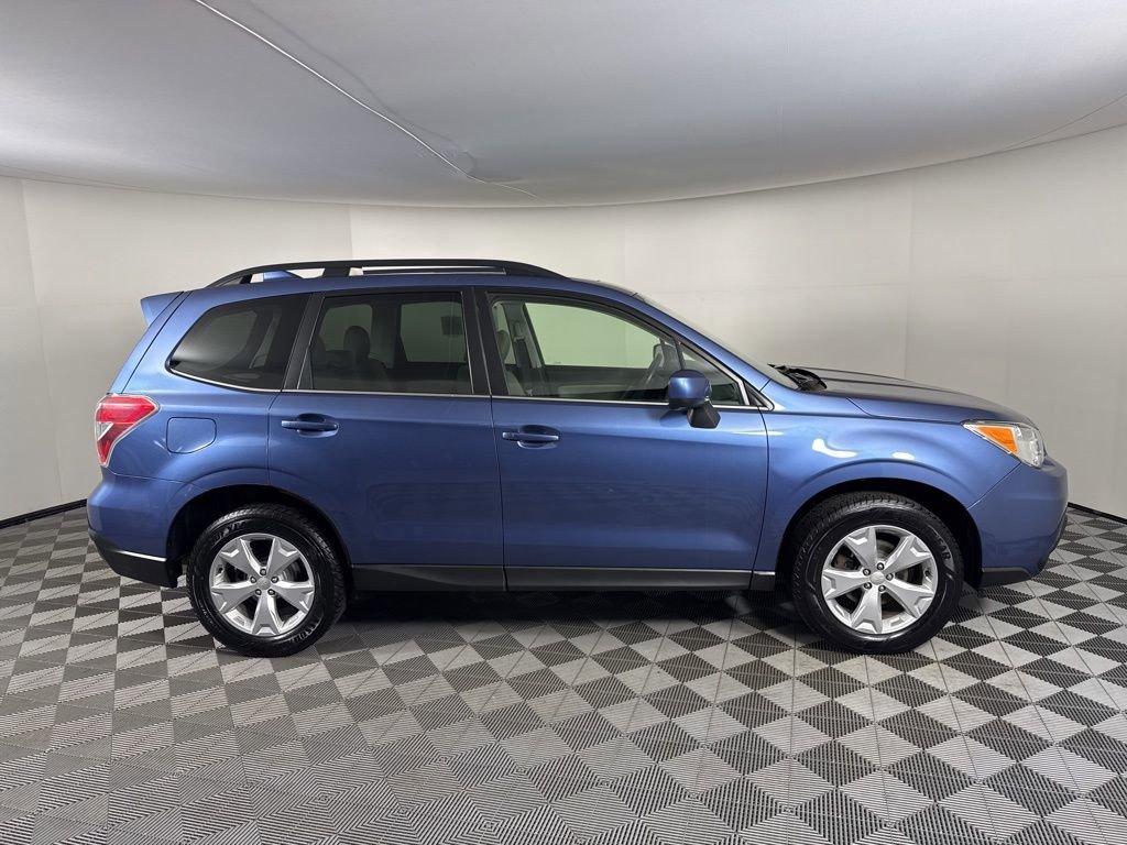 Used 2016 Subaru Forester 2.5i Limited AWD/4WD image 6