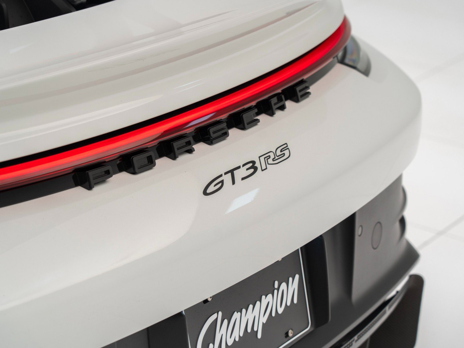 Certified 2025 Porsche 911 GT3 RS RWD image 12