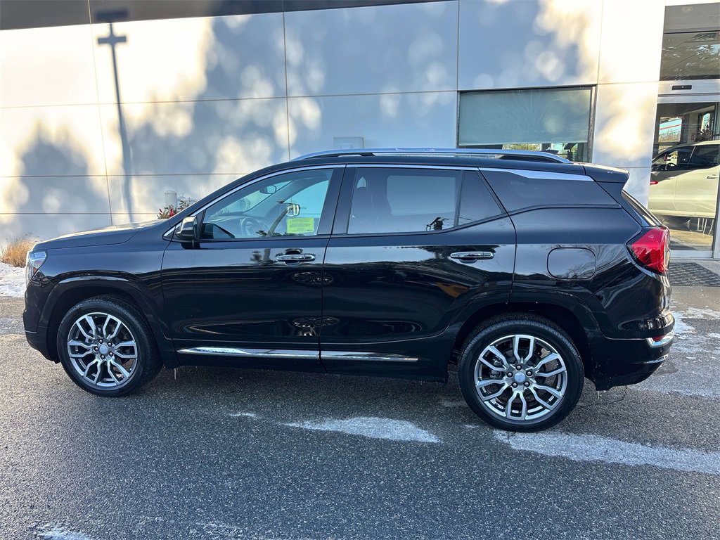 Used 2022 GMC Terrain Denali w/ LPO, Floor Liner Package image 6
