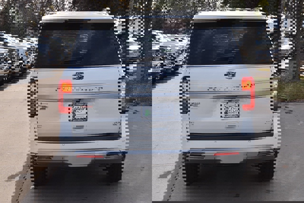 Used 2022 Ford Expedition Max XLT image 9