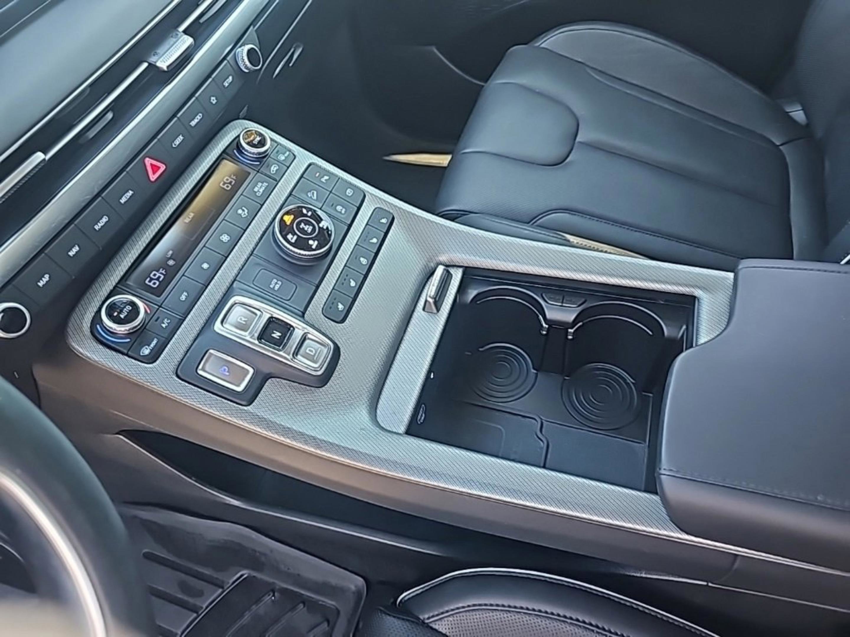 Used 2023 Hyundai Palisade SEL w/ Premium Package image 24