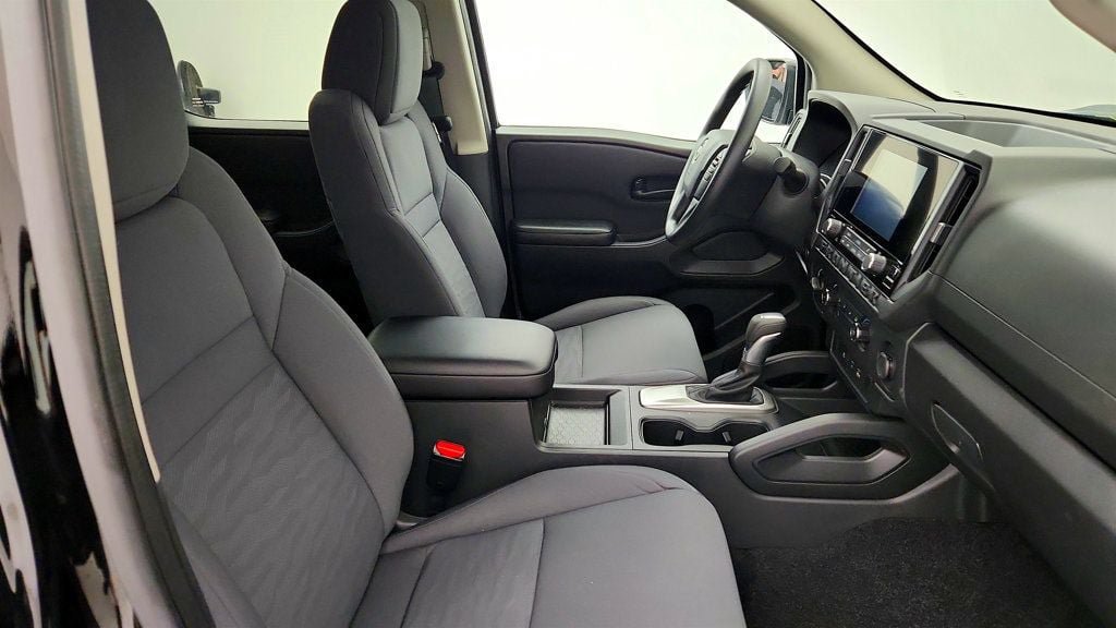 Used 2025 Nissan Frontier S AWD/4WD image 21