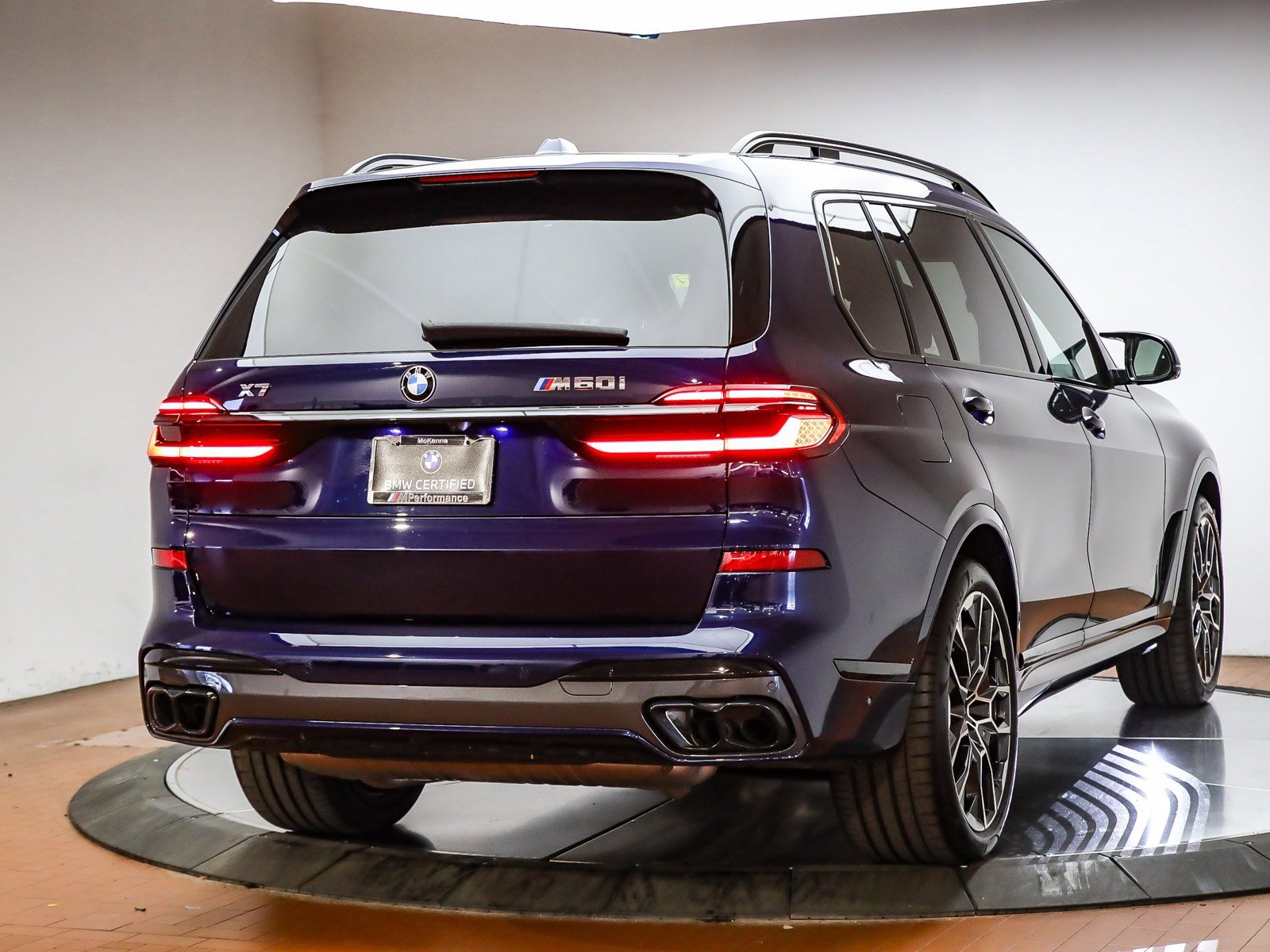 Certified 2025 BMW X7 M60i image 7