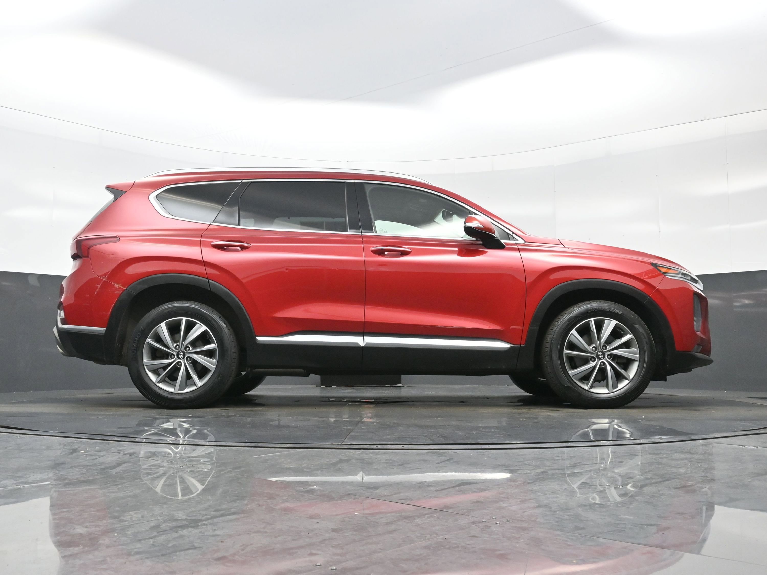 Used 2019 Hyundai Santa Fe AWD image 34