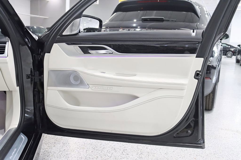 Used 2022 BMW ALPINA B7 xDrive w/ Luxury Rear Seating Package image 41
