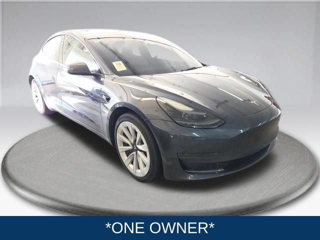 Used 2023 Tesla Model 3 Standard Range RWD image 2