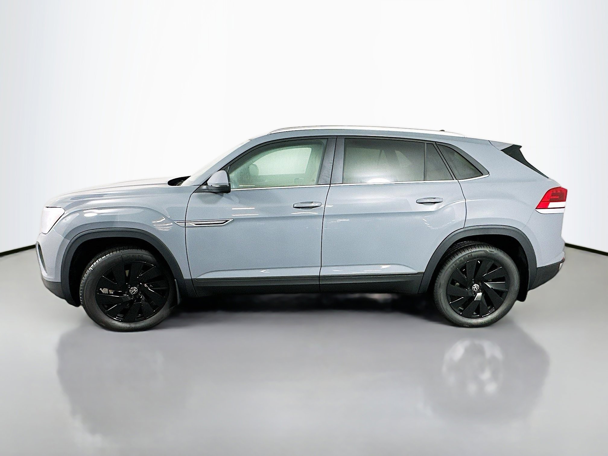 New 2026 Volkswagen Atlas Cross Sport SE image 4