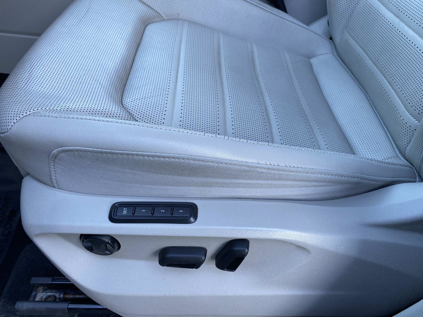 Used 2019 Volkswagen Atlas SEL Premium image 23