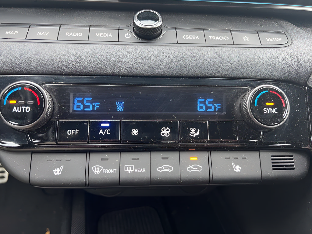 Certified 2025 Hyundai Elantra N FWD image 32