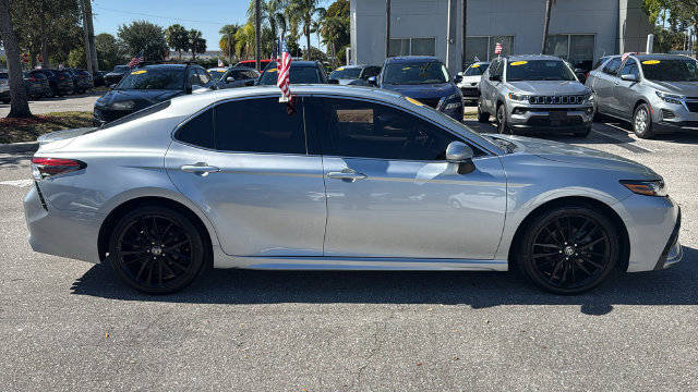 Used 2023 Toyota Camry XSE FWD image 10