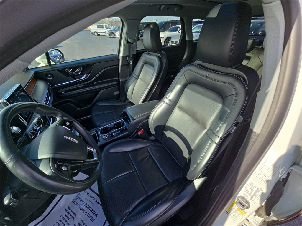 Used 2021 Lincoln Corsair Reserve w/ Equipment Group 201A image 15