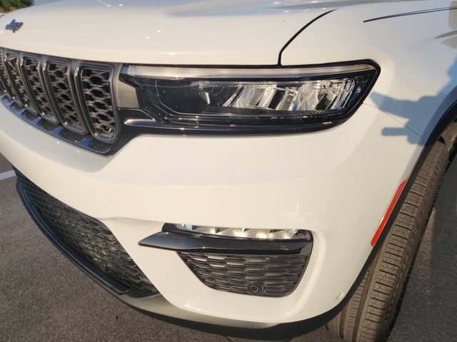 Used 2025 Jeep Grand Cherokee Limited w/ Luxury Tech Group II RWD image 7
