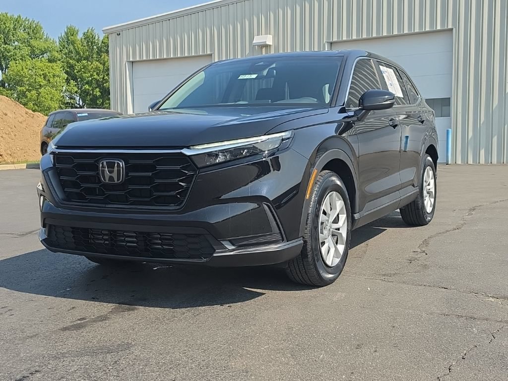 Used 2024 Honda CR-V LX image 3