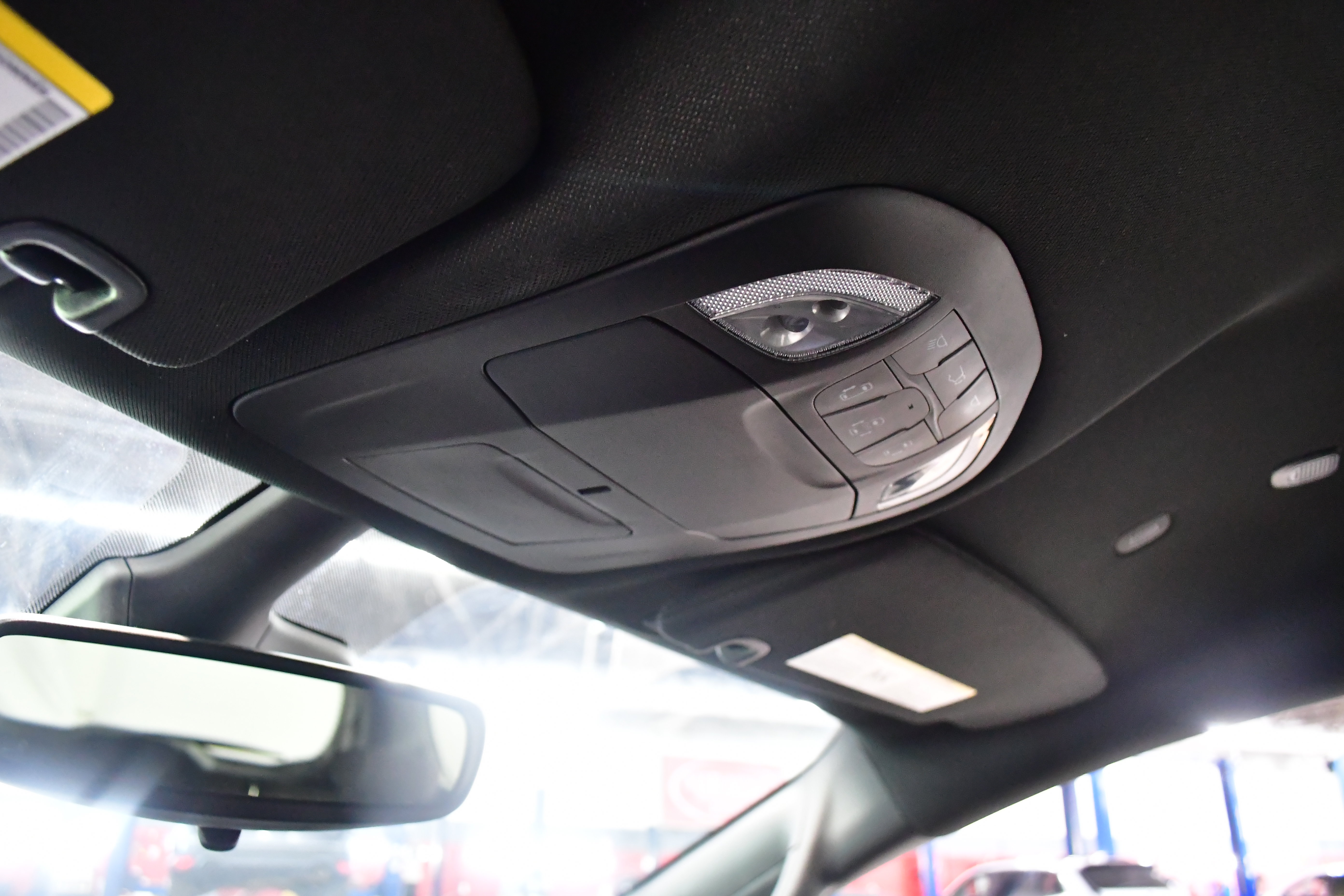Used 2023 Chrysler Pacifica Touring FWD image 27