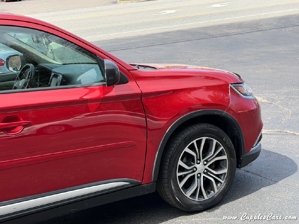 Used 2017 Mitsubishi Outlander ES AWD/4WD image 50