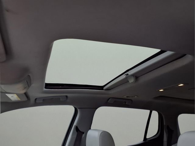 Used 2017 GMC Acadia SLT image 12